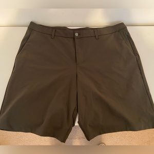 Lululemon Commission Short size 38 color green length 11 inch